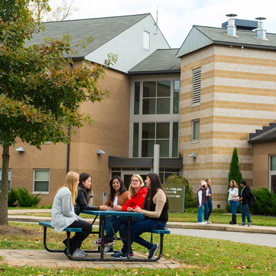 Residence Halls - University of Southern Indiana