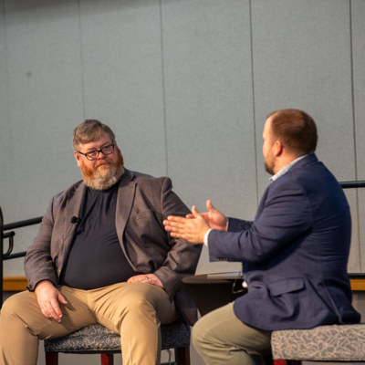 “Ask the hard questions”: AI expert Brian Martin shares insight, stories with USI students 