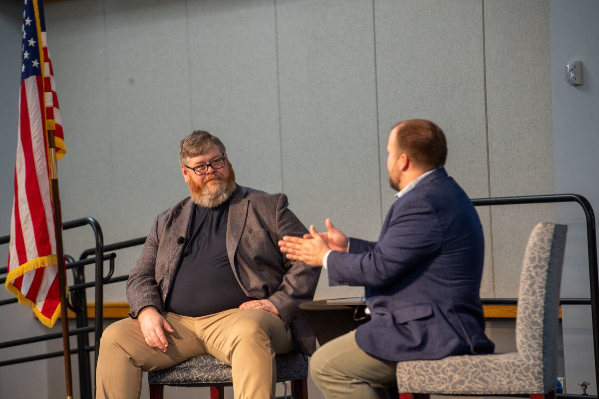 “Ask the hard questions”: AI expert Brian Martin shares insight, stories with USI students 